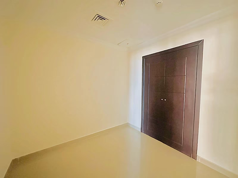 Cleanest bright 1BR plus office / Huge balcony - Photo 7