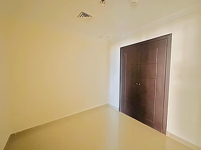 Cleanest bright 1BR plus office / Huge balcony