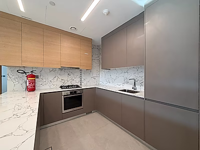 شقة مذهلة جديدة كلياً مكونة من غرفتي نوم + مخزن | فوكس هيلز لوسيل