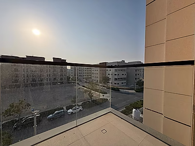 شقة مذهلة جديدة كلياً مكونة من غرفتي نوم + مخزن | فوكس هيلز لوسيل