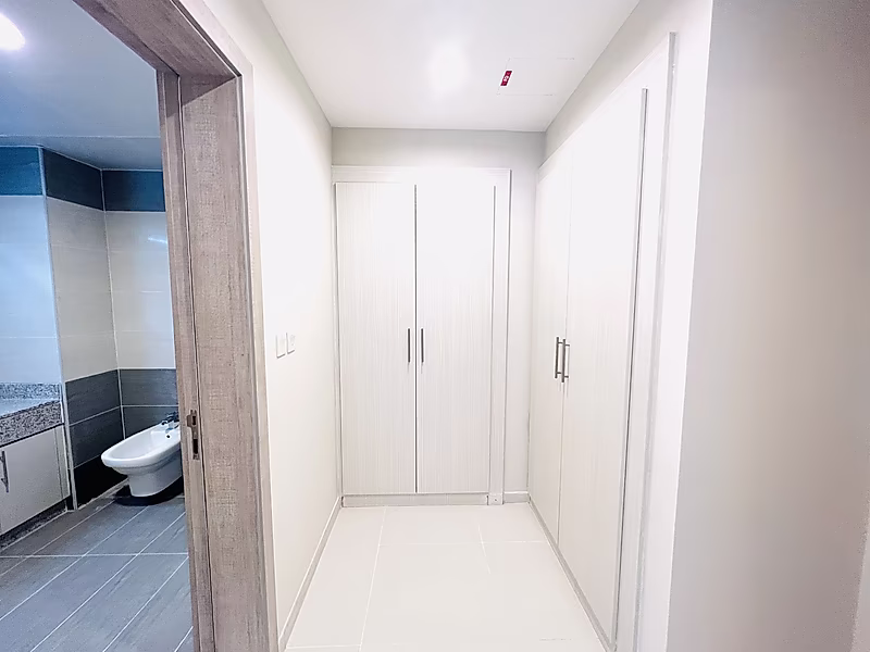 Elegant 1-Bedroom Apartment | Steps from Place Vendôme Mall - Photo 6