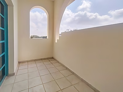 فيلا مستقلة أنيقة بمساحة 3 غرف نوم وحديقة خاصة