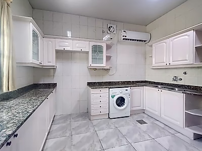 فيلا مستقلة أنيقة بمساحة 3 غرف نوم وحديقة خاصة