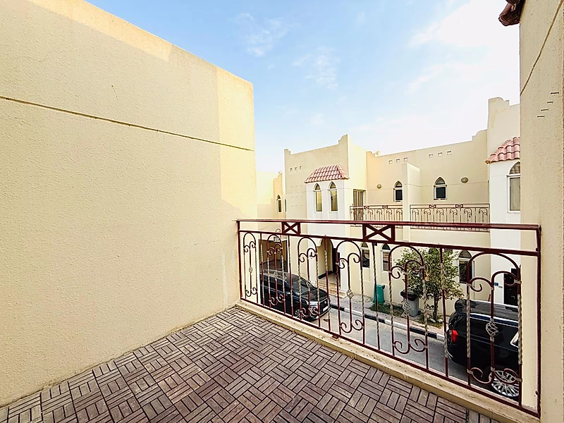 SPACIOUS BRIGHT 4-BR + MAID VILLA | AL WAAB - Photo 5