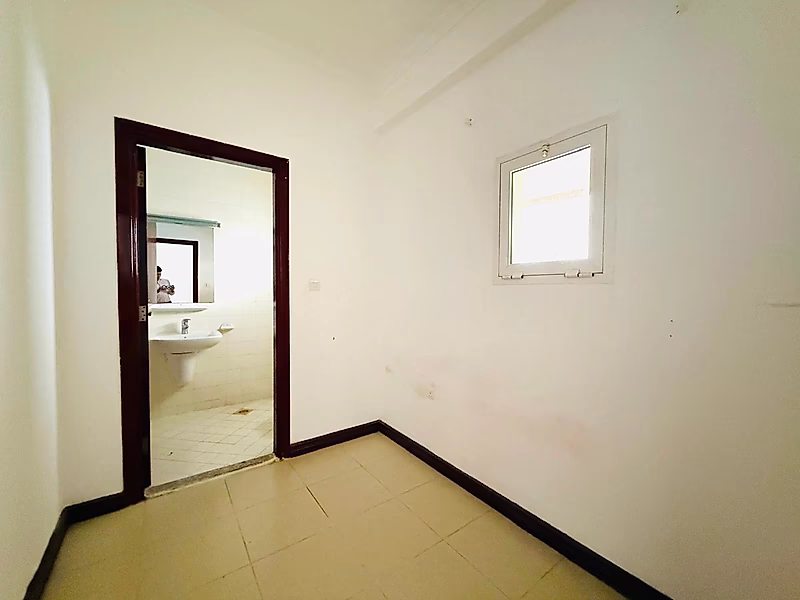 SPACIOUS BRIGHT 4-BR + MAID VILLA | AL WAAB - Photo 11