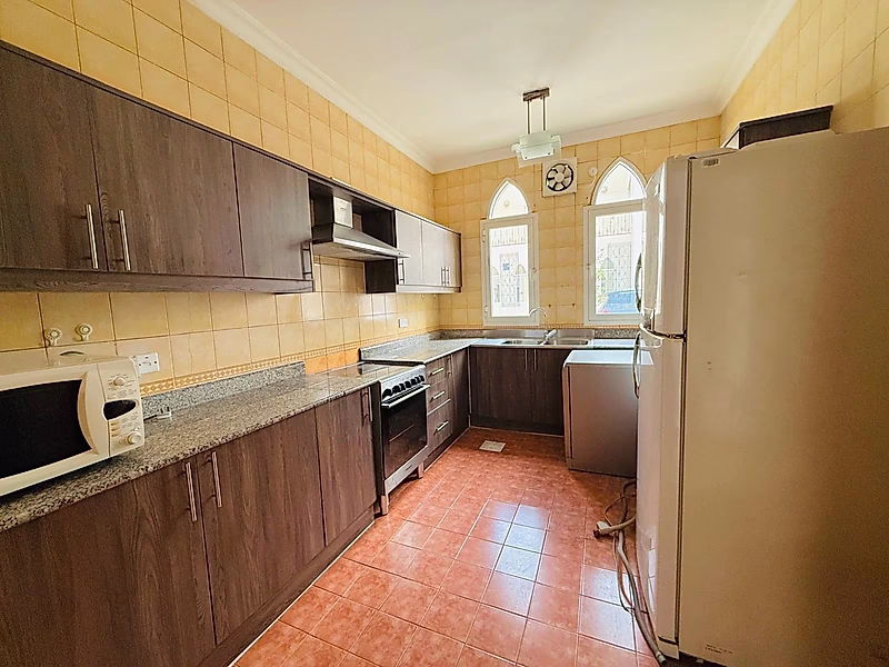 SPACIOUS BRIGHT 4-BR + MAID VILLA | AL WAAB - Photo 12