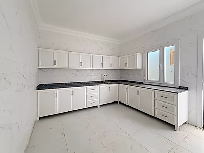 فيلا فاخرة جديدة للبيع في السخامة – جاهزة للسكن