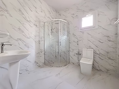 فيلا فاخرة جديدة للبيع في السخامة – جاهزة للسكن