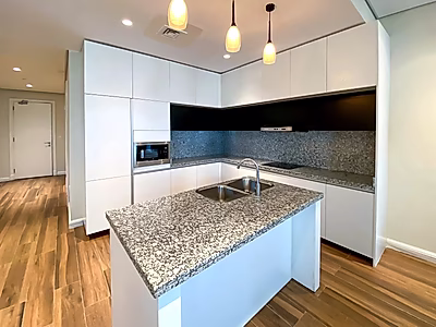 شقة مفروشة من غرفتي نوم وغرفة خادمة في اللؤلؤة مع اقساط لخمس سنوات