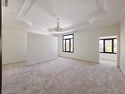 فيلا فاخرة واسعة للبيع في الصخامة – مثالية للعائلات الكبيرة