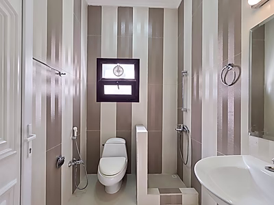 فيلا فاخرة واسعة للبيع في الصخامة – مثالية للعائلات الكبيرة