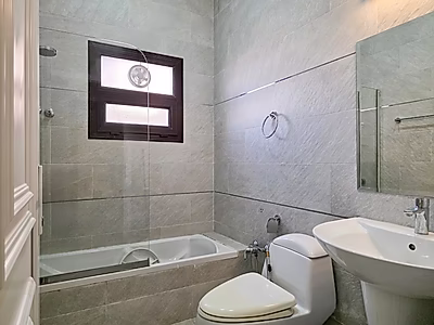 فيلا فاخرة واسعة للبيع في الصخامة – مثالية للعائلات الكبيرة