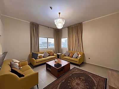 شقة واسعة 3 غرف + غرفة خادمة في فوكس هيلز | شامل الفواتير