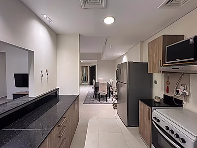 شقة واسعة 3 غرف + غرفة خادمة في فوكس هيلز | شامل الفواتير