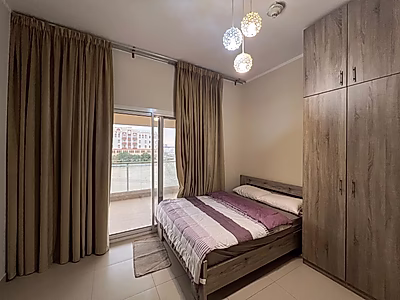 شقة واسعة 3 غرف + غرفة خادمة في فوكس هيلز | شامل الفواتير