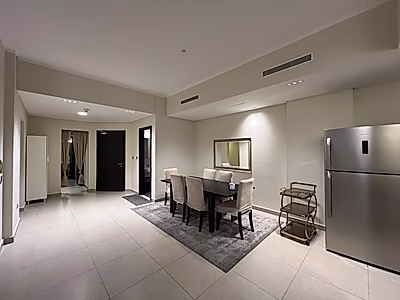 شقة واسعة 3 غرف + غرفة خادمة في فوكس هيلز | شامل الفواتير