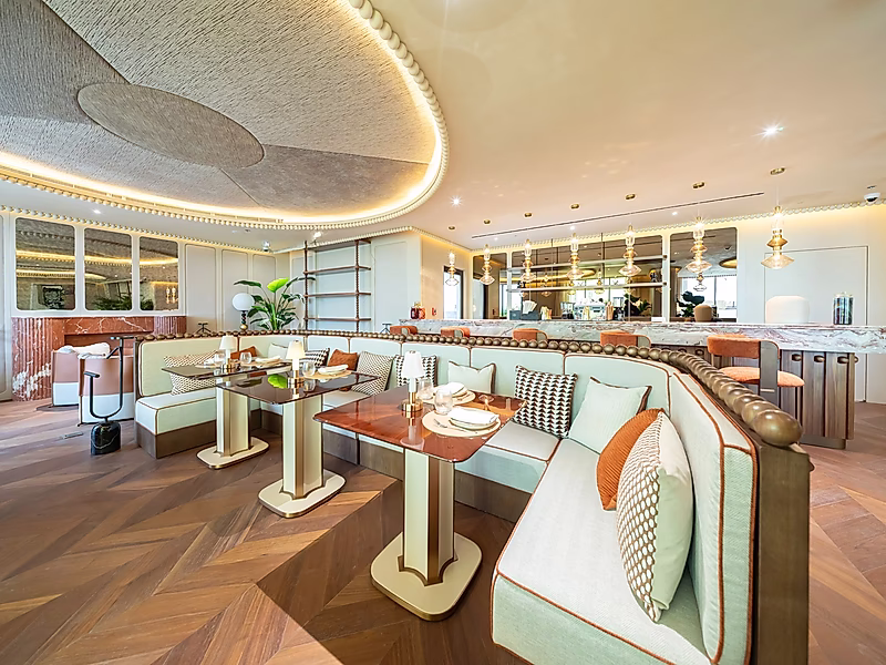 Zero-CAPEX Flagship Beachfront Café | Luxury Tower Location | Scale-Ready Platform - Photo 1