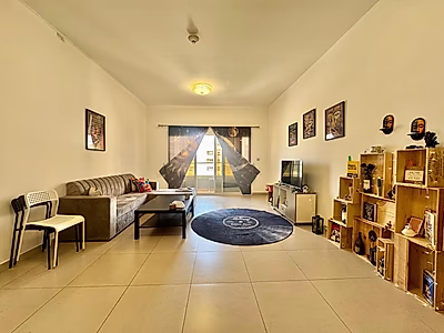 شقة مريحة بغرفة نوم واحدة | مفروشة | شاملة الفواتير | فوكس هيلز | شرفة