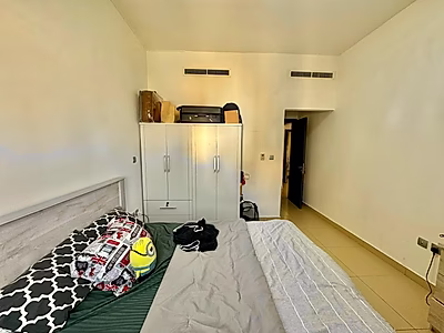 شقة مريحة بغرفة نوم واحدة | مفروشة | شاملة الفواتير | فوكس هيلز | شرفة