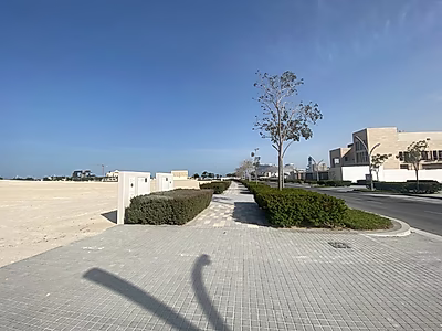 قطعة أرض فيلا مطلة على الواجهة البحرية | جنوب جزيرة قطيفان | ٢٢٧٣ متر مربع