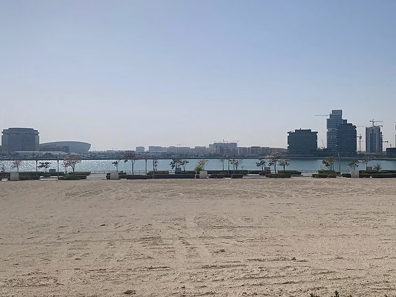 قطعة أرض فيلا مطلة على الواجهة البحرية | جنوب جزيرة قطيفان | ٢٢٧٣ متر مربع - Photo 1