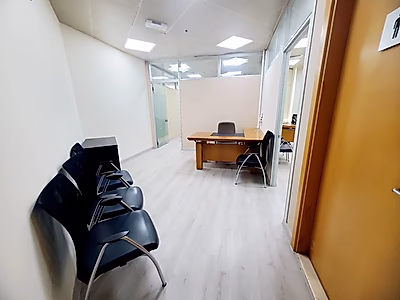 فضل عرض في ويست باي - إطلالات بحرية، مساحة واسعة، وموقع متميز