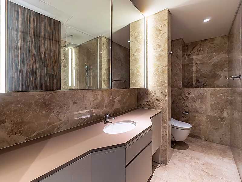 Elegant 4BR Penthouse with Stunning Interiors - Photo 11