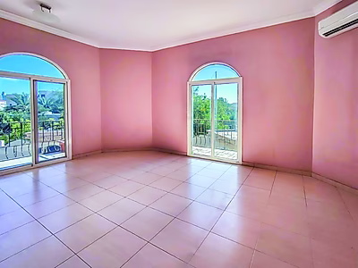 فيلا مستقلة رائعة بإطلالات خلابة