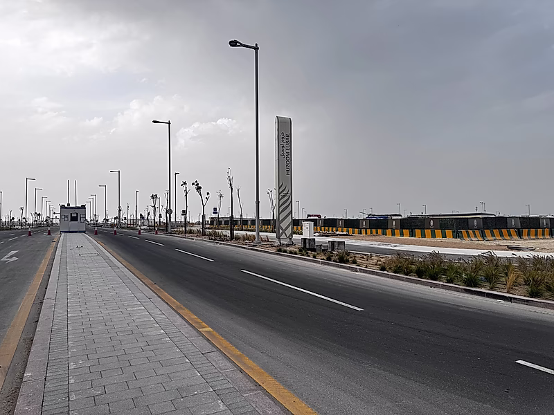 قطعة أرض زاوية حرة الملكية بمساحة 480 متر مربع في حي الحُزوم – لوسيل - Photo 2