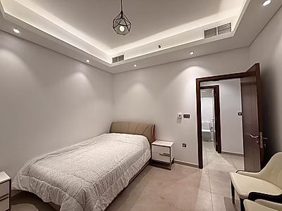 شقة أنيقة بغرفتين مع إطلالات على المدينة