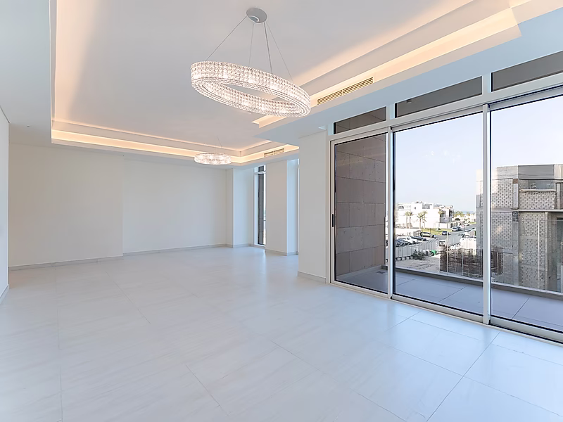 CONTEMPORARY 3-BEDROOM RESIDENCE | 10% DOWN PAYMENT | MOVE-IN READY - Photo 3