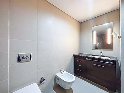 EXQUISITE 2-BEDROOM APARTMENT WITH PANORAMIC SEA VIEWS IN VIVA BAHRIYA