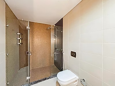 EXQUISITE 2-BEDROOM APARTMENT WITH PANORAMIC SEA VIEWS IN VIVA BAHRIYA