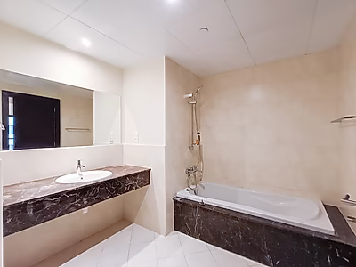 SPACIOUS 1BR SEMI FURNISHED IN THE PEARL | PORTO ARABIA