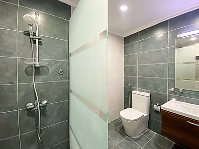 شقة أنيقة (غرفتان + غرفة خادمة) في إركيا - مفروشة بالكامل | شاملة الفواتير