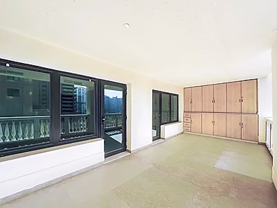 Inc bills! Huge balcony | Spacious 2br SF Apart