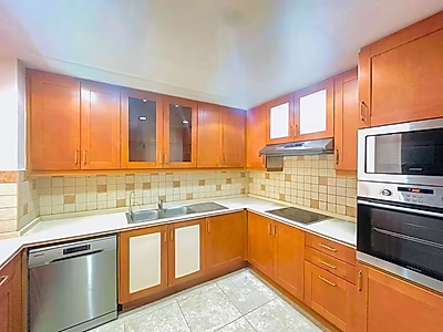 Inc bills! Huge balcony | Spacious 2br SF Apart