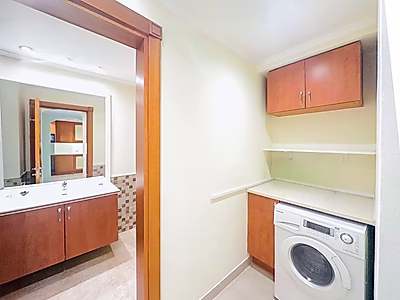 Full Marina view! Renovated 2br SF Apartment