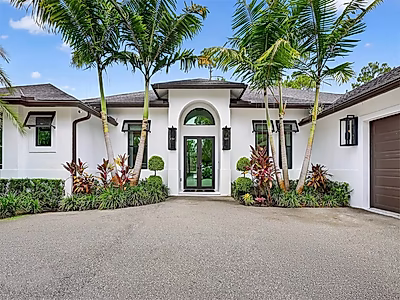 عقار فاخر في نابولي، فلوريدا | منتجع صحي خاص وتصميمات داخلية أنيقة