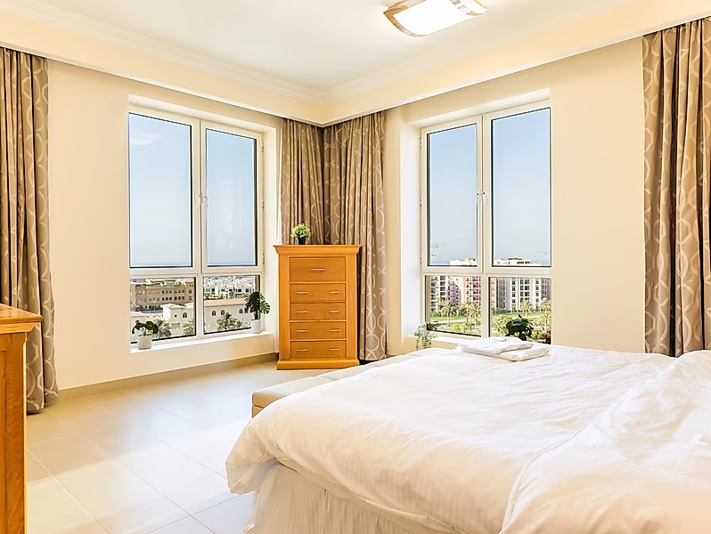 Breathtaking Views | Modern Elegance - Photo 7