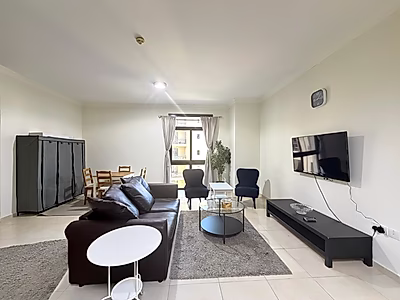 استوديو رائع في فوكس هيلز – لوسيل