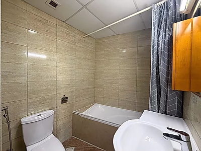 استوديو رائع في فوكس هيلز – لوسيل