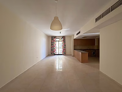 شقة مذهلة من غرفتي نوم | لوسيل | فوكس هيلز