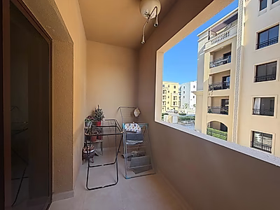 شقة مذهلة من غرفتي نوم | لوسيل | فوكس هيلز