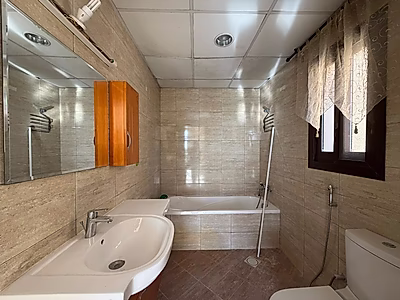 شقة مذهلة من غرفتي نوم | لوسيل | فوكس هيلز