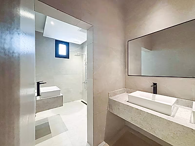 فيلا فاخرة حصرية في إجارا بتشطيبات فاخرة وتصميم أنيق