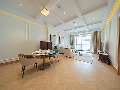 Newly built upscale residence in The Pearl