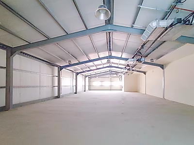 مخزن تبريد جديد بالكامل || مجهز بالكامل || موقع مميز