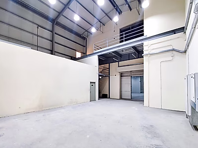 مخزن تبريد جديد بالكامل || مجهز بالكامل || موقع مميز