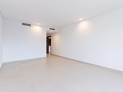 شقة بانورامية فاخرة في فيفا بحرية | ابراج المتحدة | إطلالة بحرية | دور علوي